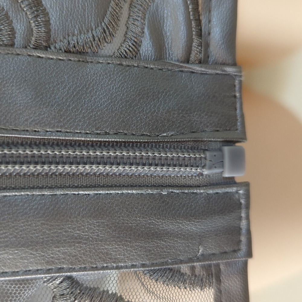 Colleen Lopez Best Dressed Silver Faux Leather And Mesh Jacket - Picture 7 of 16